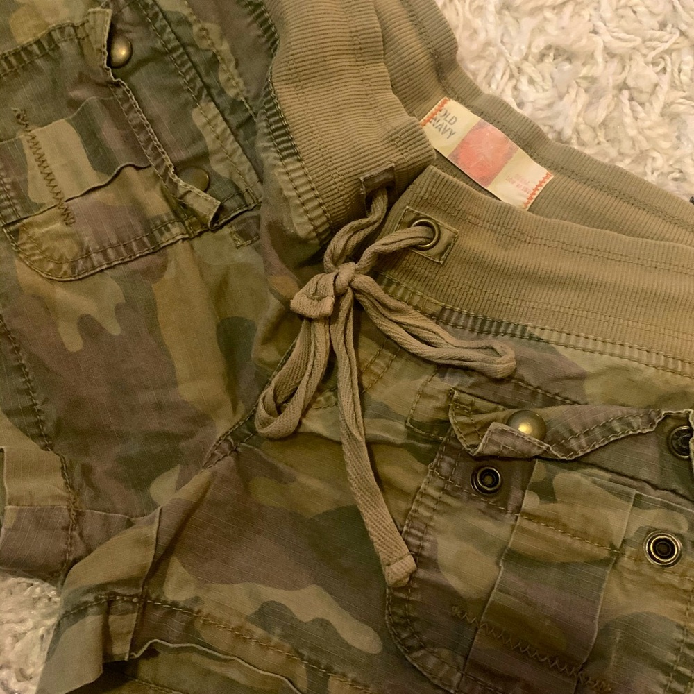 Camo old navy cargos size small